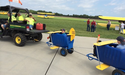 Card son biplane train
